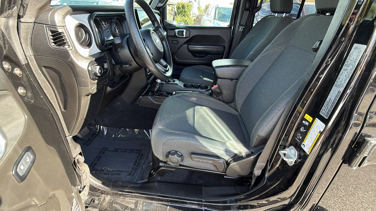Used 2025 Jeep Wrangler Unlimited Sport AWD/4WD image 16