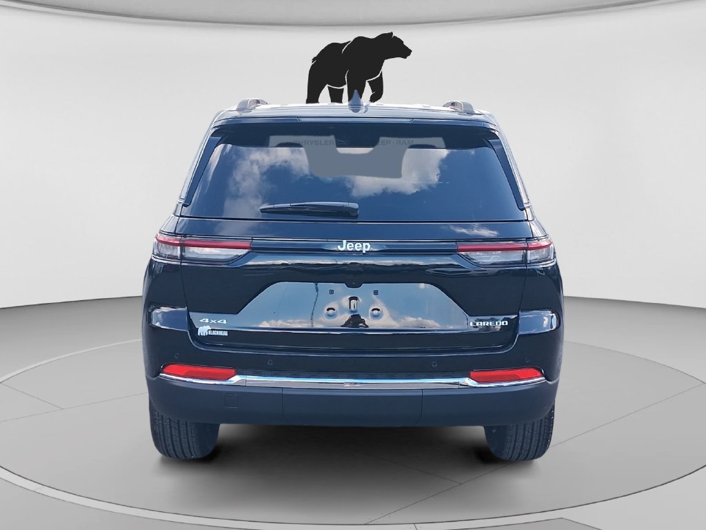 New 2027 Jeep Grand Cherokee Laredo X AWD/4WD image 4