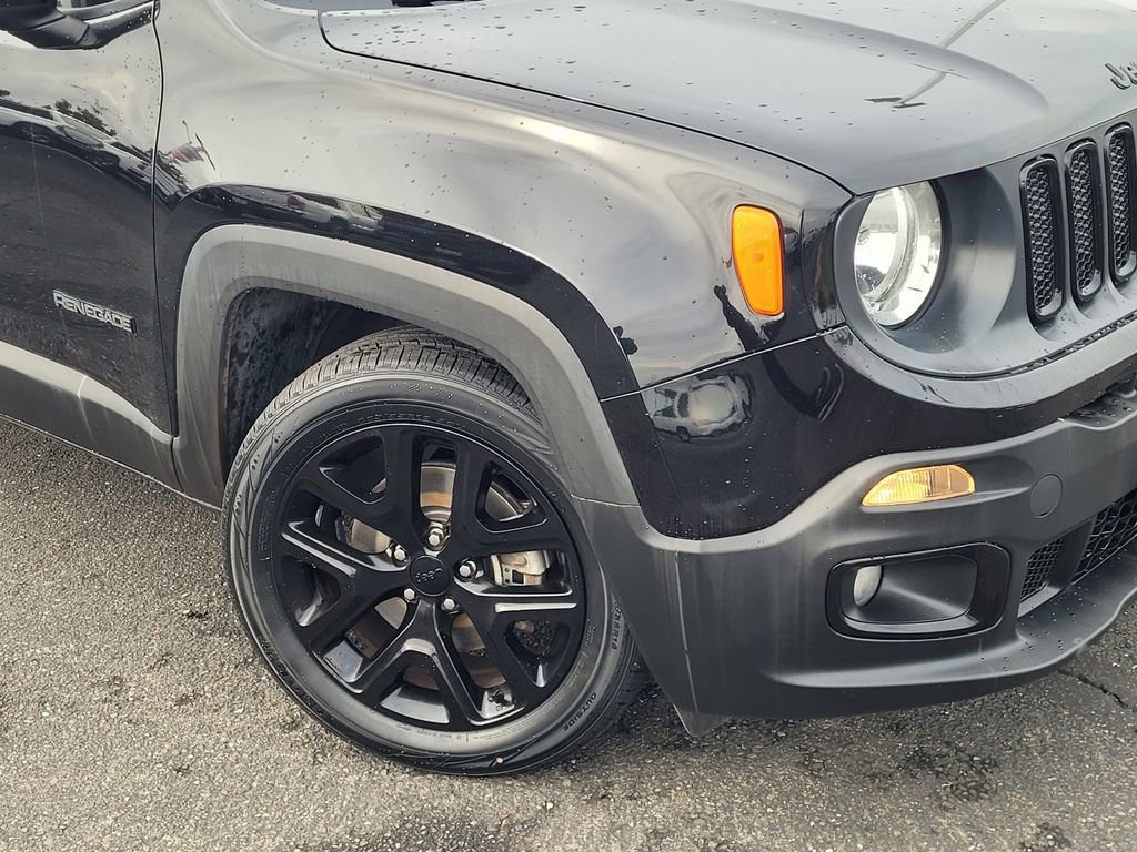 Used 2018 Jeep Renegade Altitude w/ UConnect 8.4 Nav Group image 3