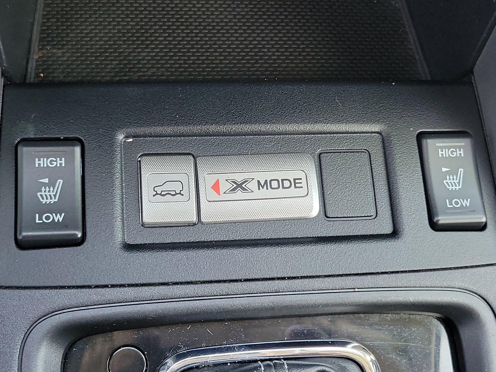 Used 2015 Subaru Forester 2.5i Touring w/ Eyesight & Navigation System AWD/4WD image 16