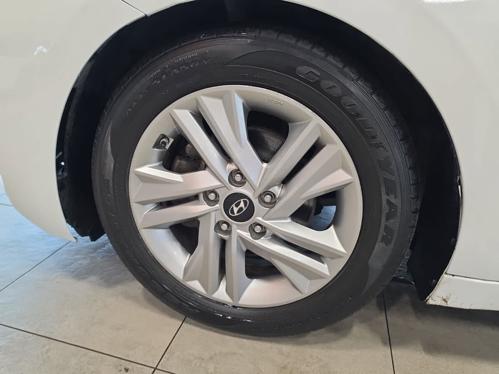 Used 2019 Hyundai Elantra SEL w/ Cargo Package FWD image 3