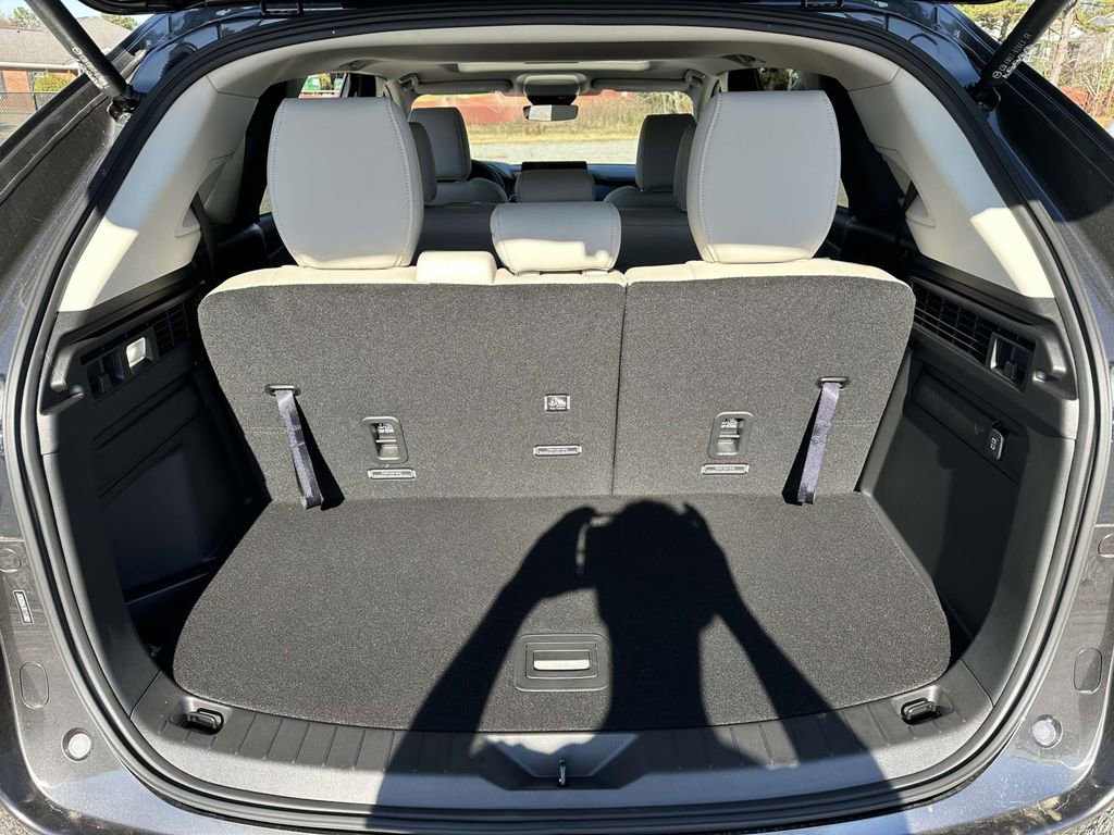 New 2024 MAZDA CX-90 Plug-In Hybrid w/ Preferred image 9