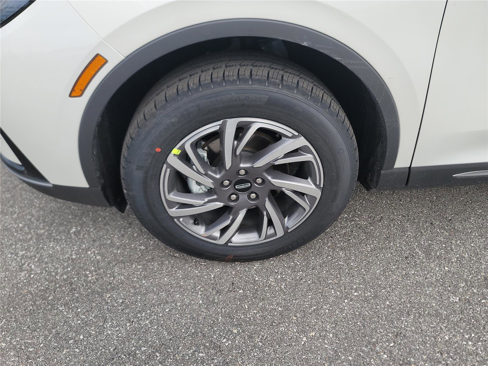 New 2026 Lincoln Corsair Premiere image 9