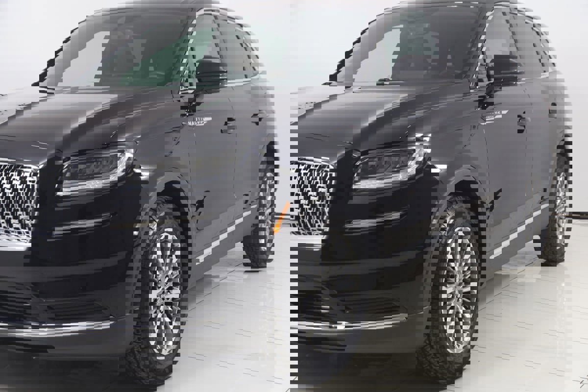 Used 2022 Lincoln Nautilus Reserve AWD/4WD image 55