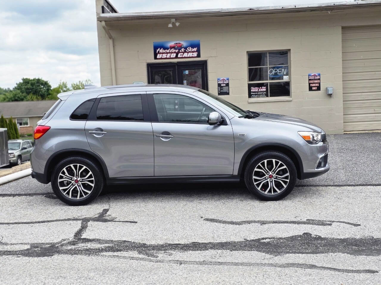 Used 2017 Mitsubishi Outlander Sport SE FWD image 3