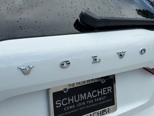 Certified 2024 Volvo XC60 B5 Ultimate AWD/4WD image 9