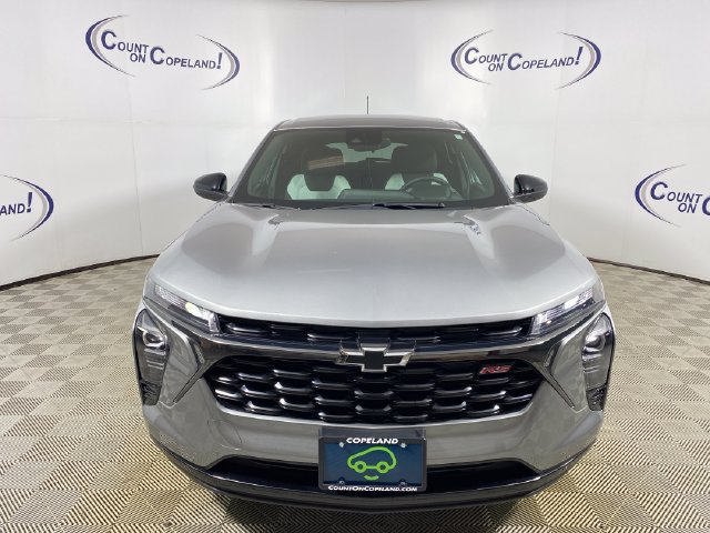 Certified 2024 Chevrolet Trax RS FWD image 11