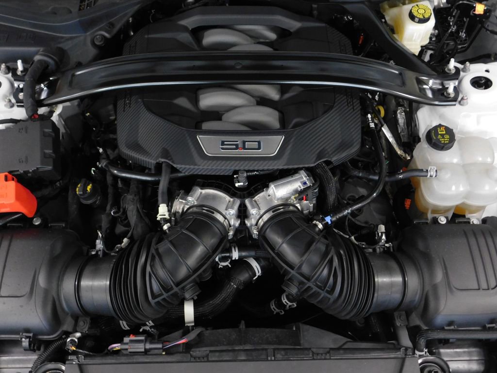 Used 2025 Ford Mustang GT Premium RWD image 26