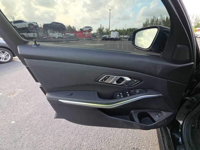 Used 2021 BMW 330i Sedan w/ Driving Assistance Package RWD image 7