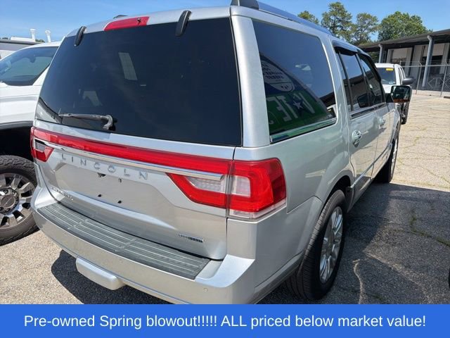 Used 2016 Lincoln Navigator Select AWD/4WD image 12
