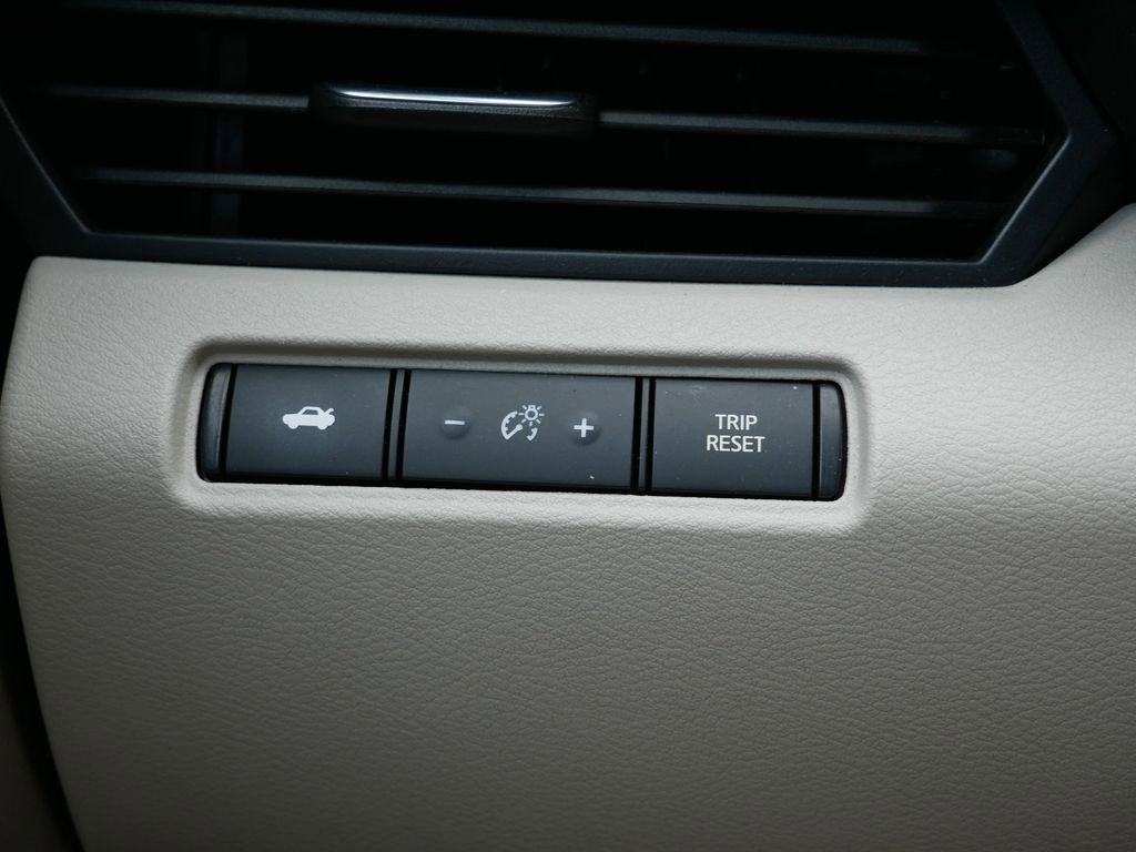 Used 2024 Nissan Altima 2.5 SV image 22