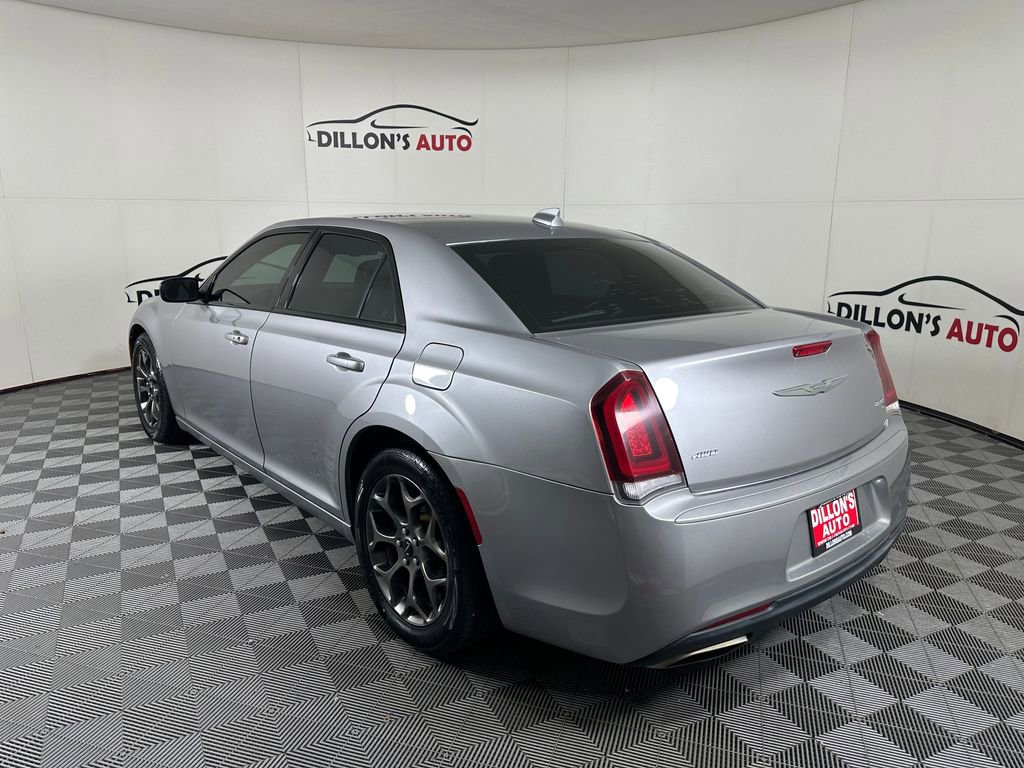 Used 2016 Chrysler 300 S image 4