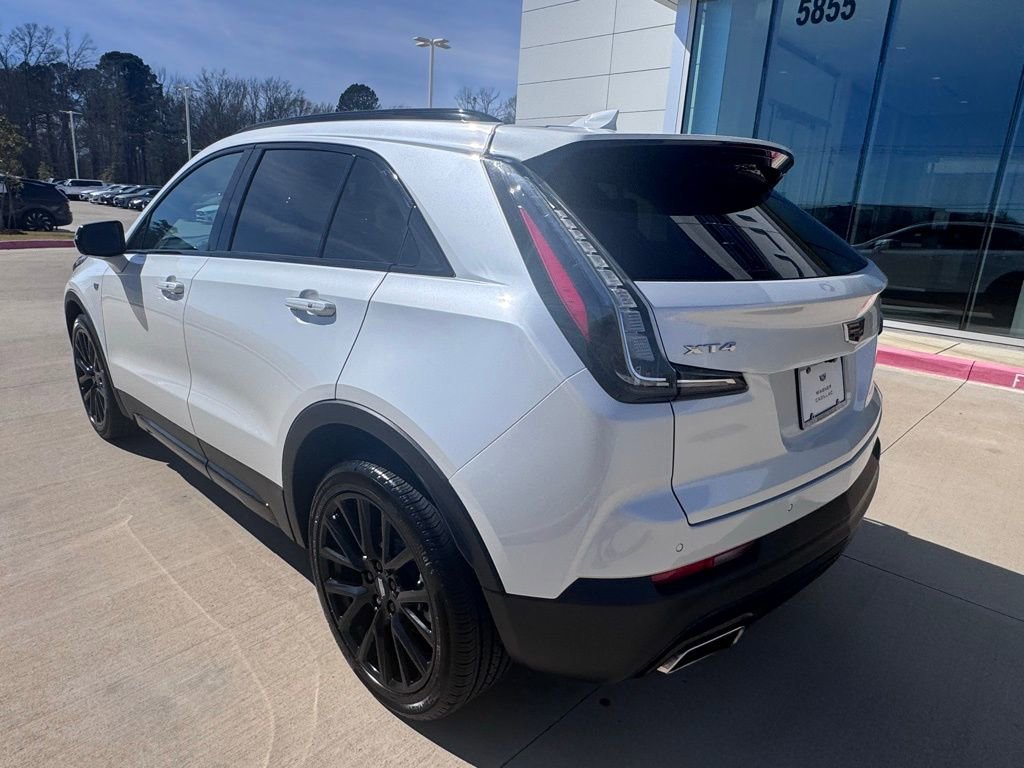 Used 2022 Cadillac XT4 Sport w/ Technology Package image 3