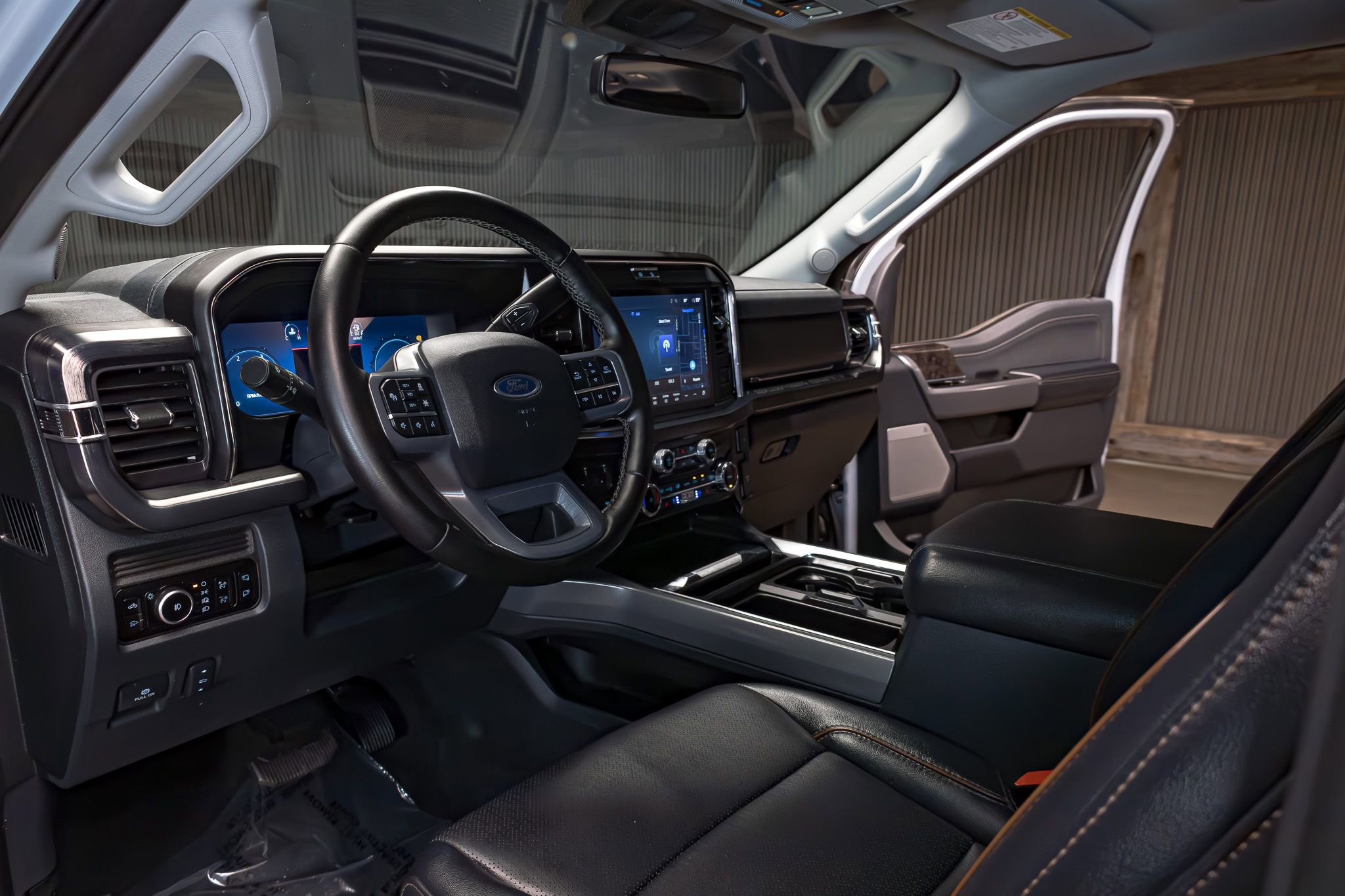 Used 2025 Ford F450 Lariat w/ Lariat Ultimate Package AWD/4WD image 18