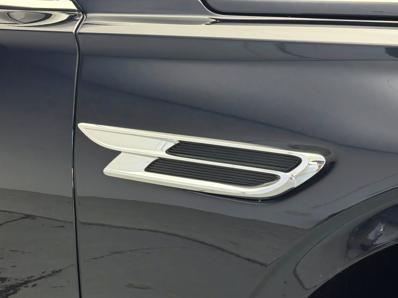 New 2026 Bentley Flying Spur Azure AWD/4WD image 34