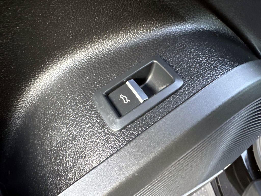 Used 2023 Audi Q5 2.0T Premium Plus w/ Premium Plus Package image 12