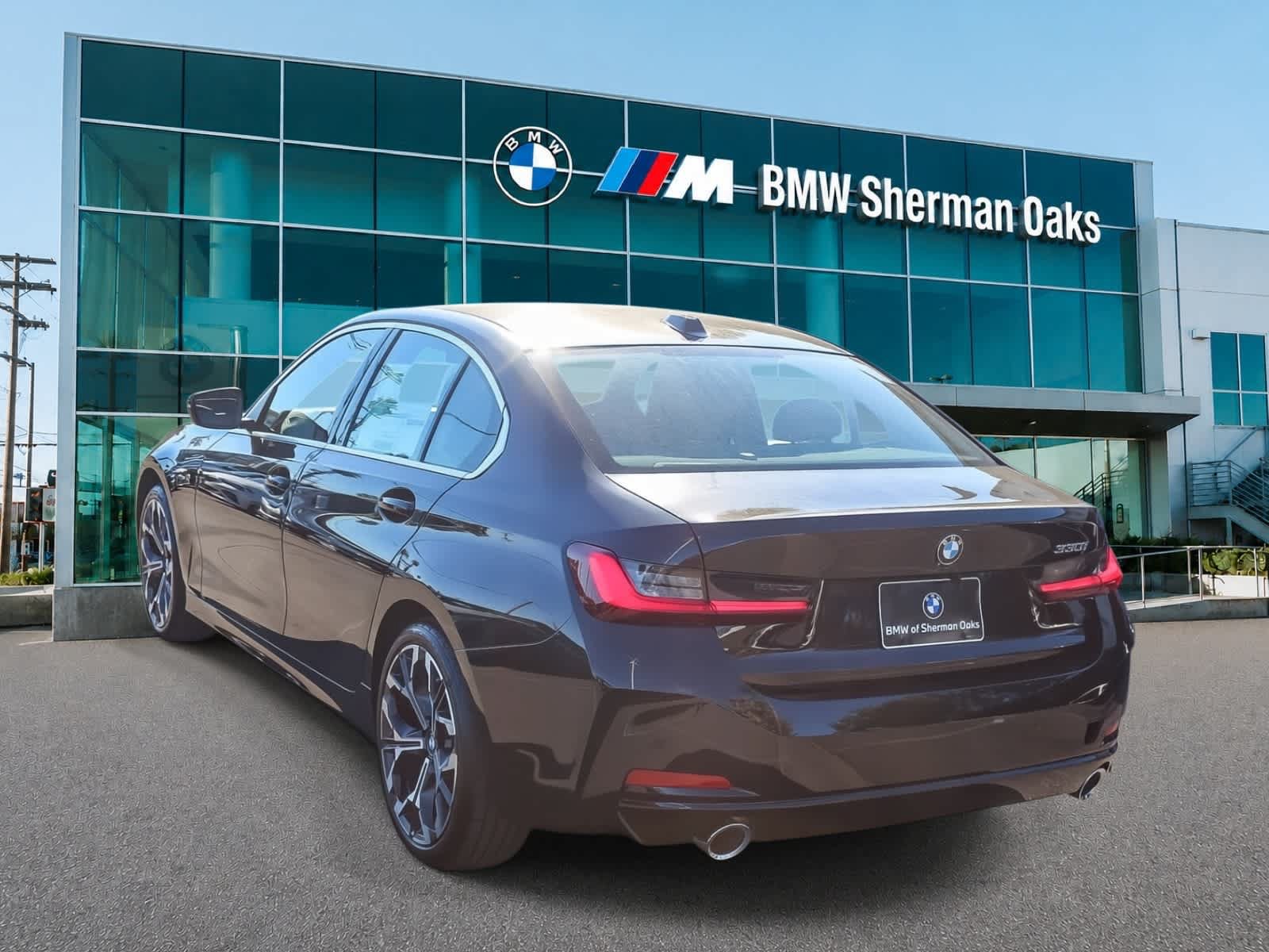 Used 2026 BMW 330i Sedan w/ Convenience Package RWD image 6
