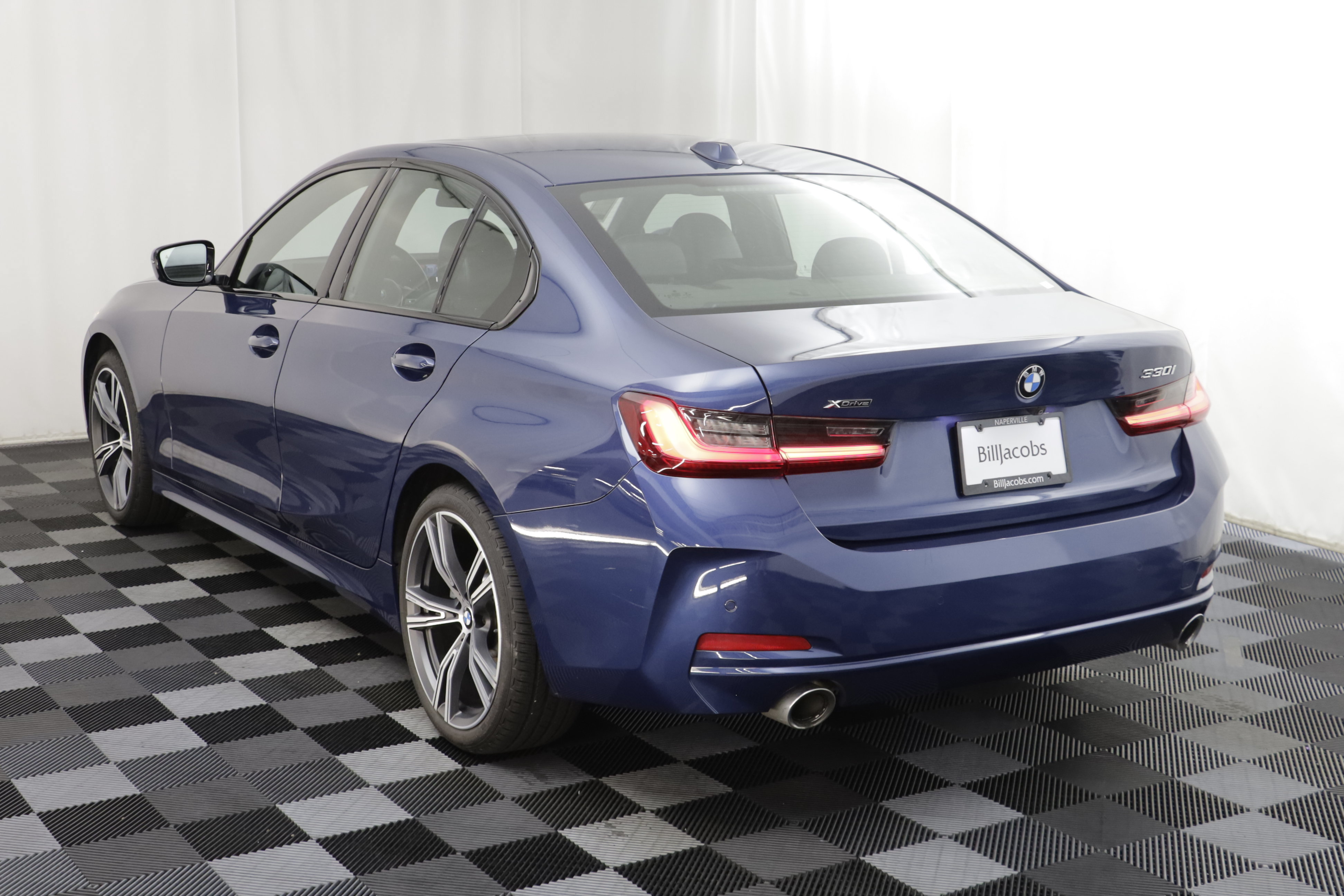 Used 2023 BMW 330i xDrive Sedan w/ Premium Package AWD/4WD image 16