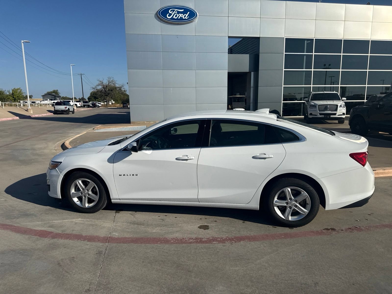Used 2024 Chevrolet Malibu LT FWD image 8