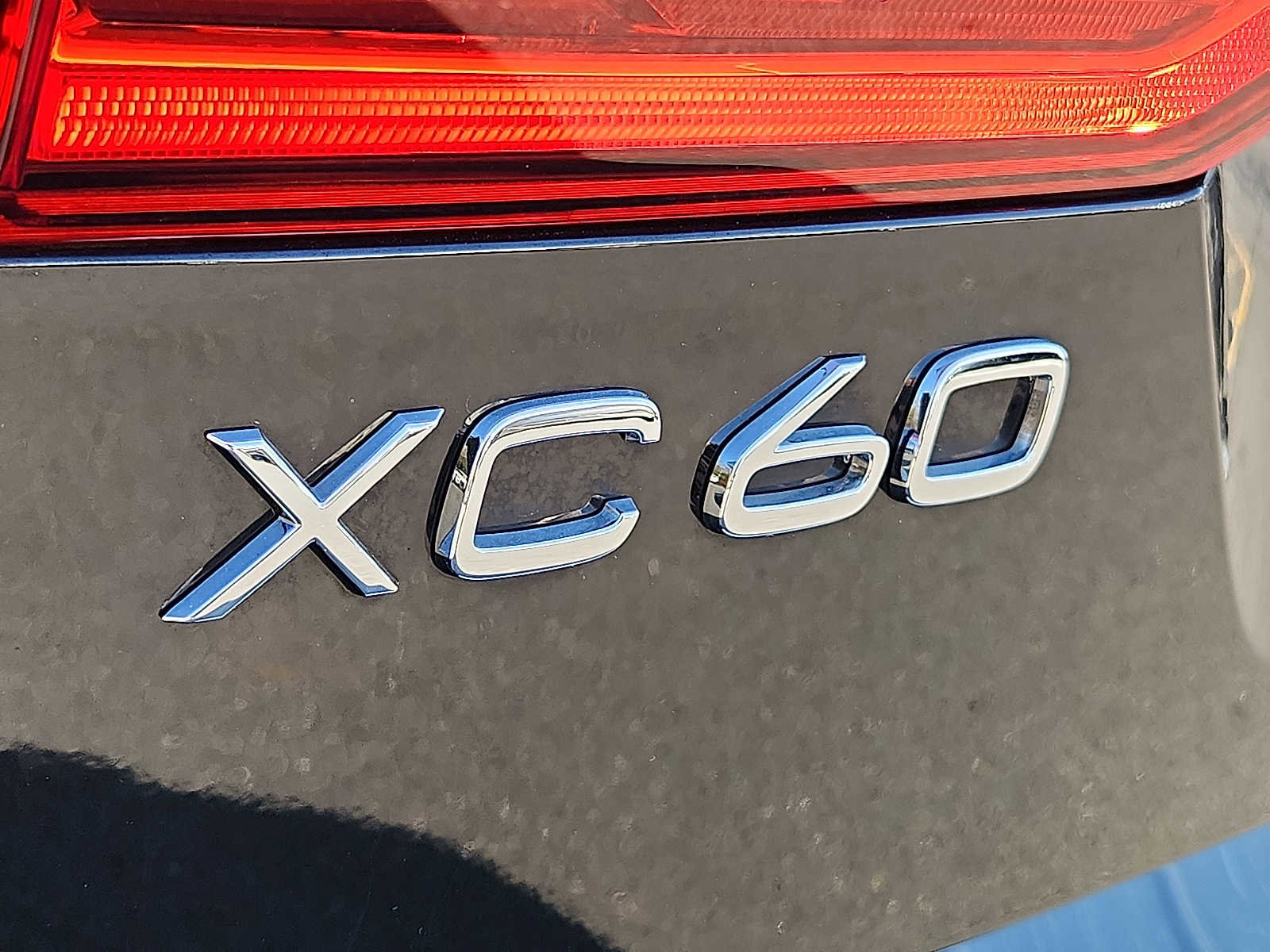 Used 2024 Volvo XC60 B5 Plus w/ Protection Package Premier AWD/4WD image 28