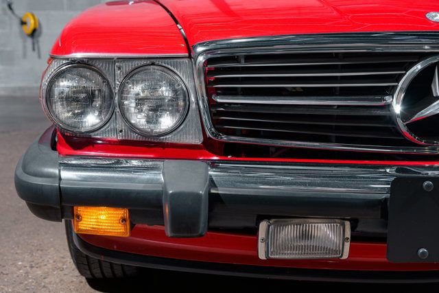 Used 1988 Mercedes-Benz 560 SL image 32