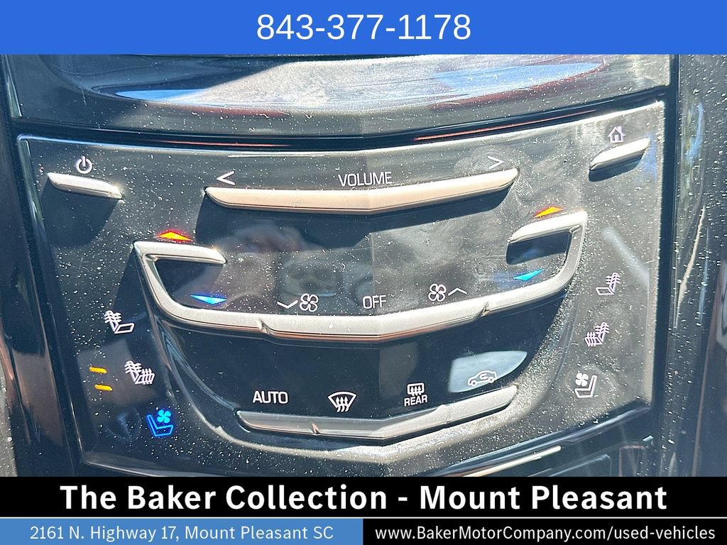 Used 2020 Cadillac Escalade Premium Luxury AWD/4WD image 16