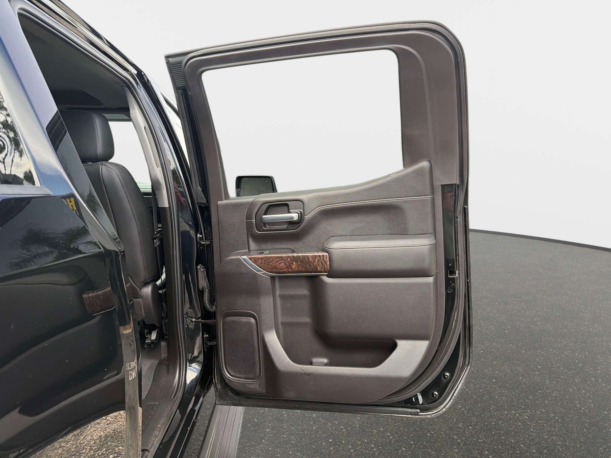 Used 2021 GMC Sierra 1500 Denali w/ Denali Ultimate Package AWD/4WD image 23