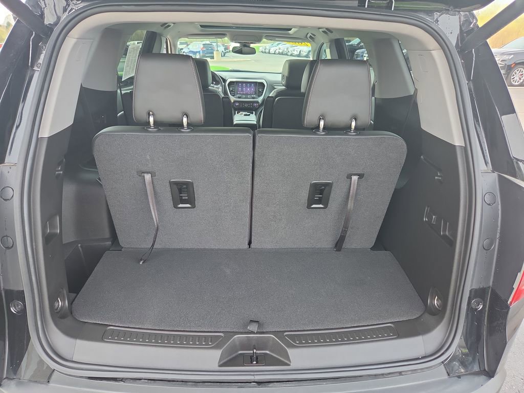 Certified 2023 GMC Acadia SLT w/ Trailering Package image 32