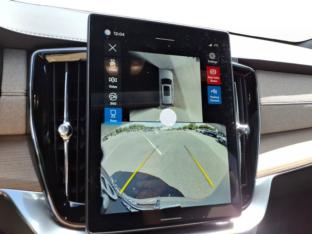 New 2026 Volvo XC90 B6 Plus w/ Protection Package Premier image 14