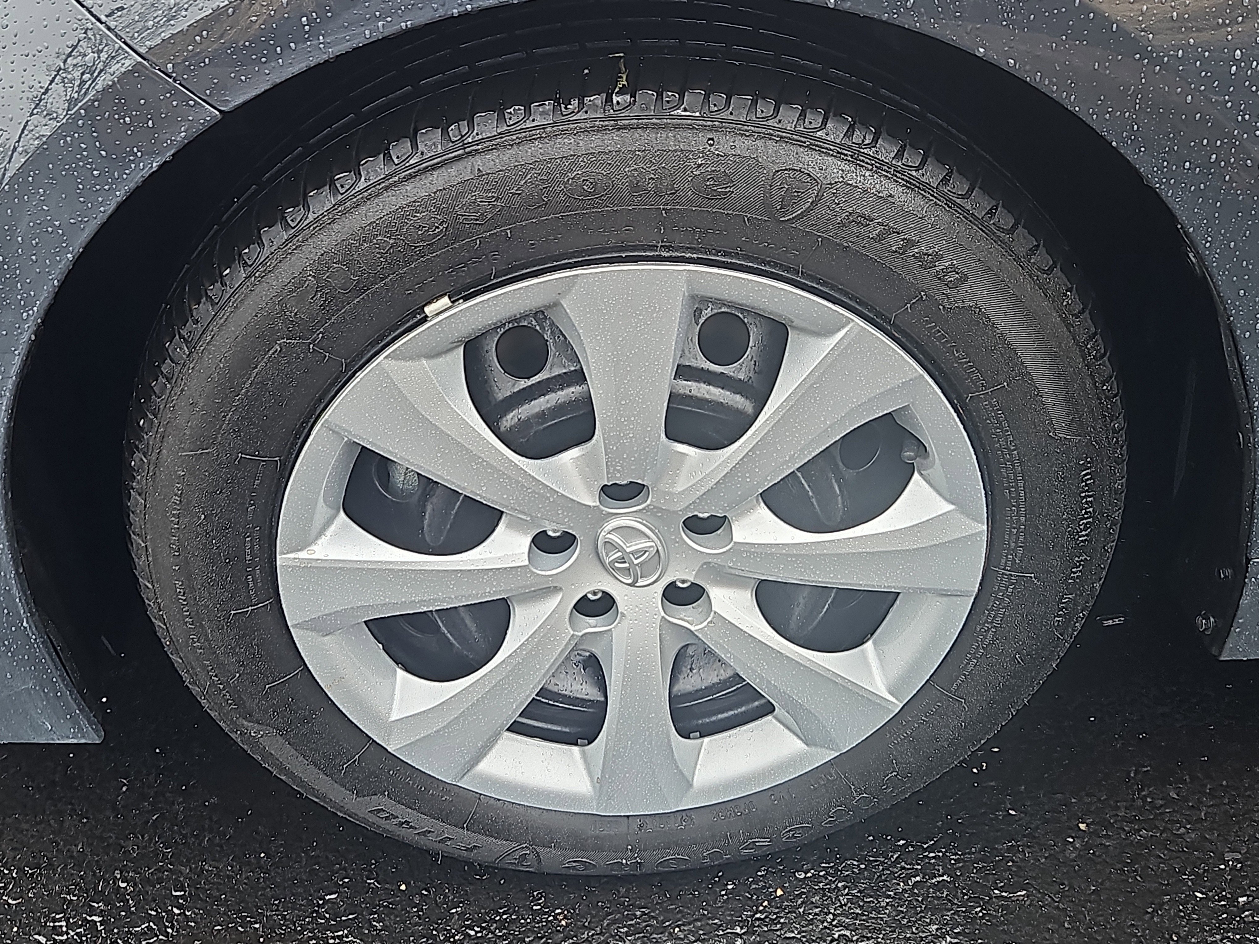 Used 2024 Toyota Corolla LE image 4