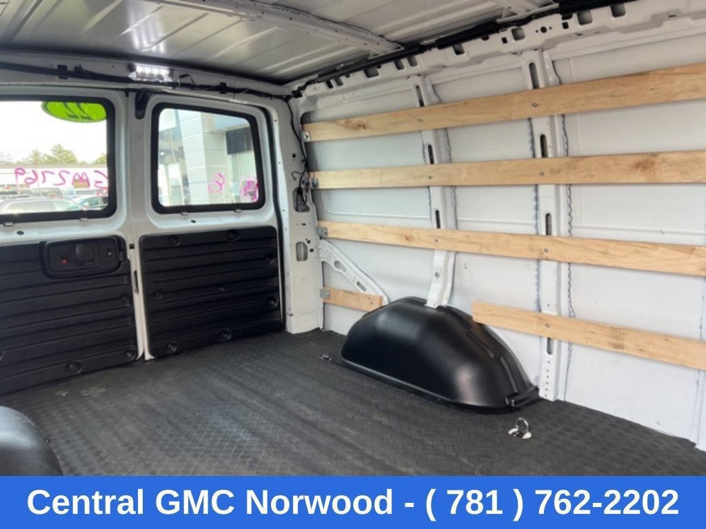 Used 2025 Chevrolet Express 2500 w/ Driver Convenience Package RWD image 10