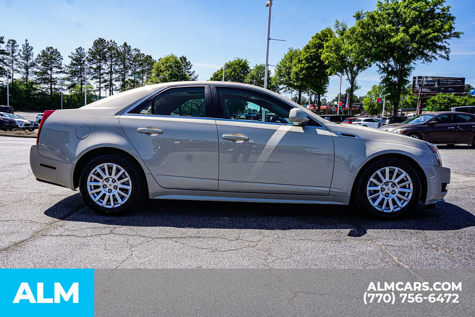 Used 2011 Cadillac CTS Luxury RWD image 11