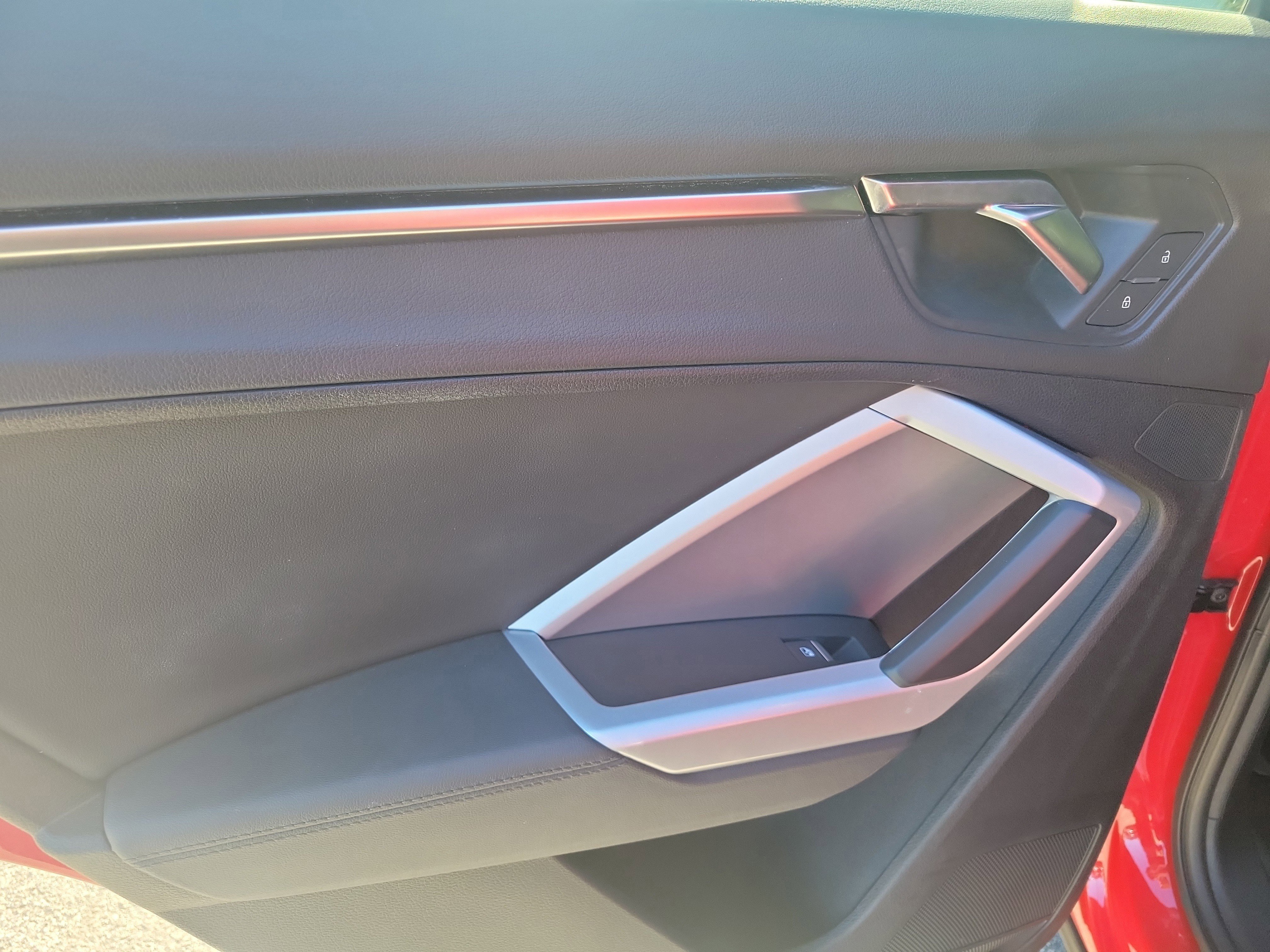 Used 2024 Audi Q3 2.0T Premium image 22