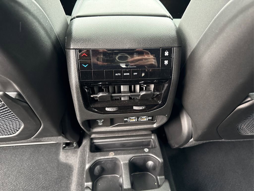 Used 2025 Jeep Grand Cherokee L Laredo w/ Luxury Tech Group I image 32