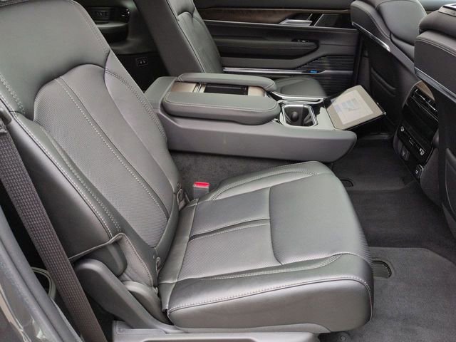 Used 2023 Jeep Grand Wagoneer L 4WD image 26