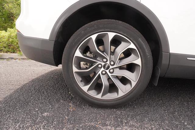 Used 2023 Lincoln Nautilus Reserve AWD/4WD image 35