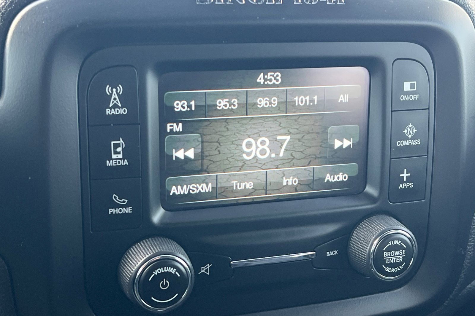 Used 2016 Jeep Renegade Limited image 15