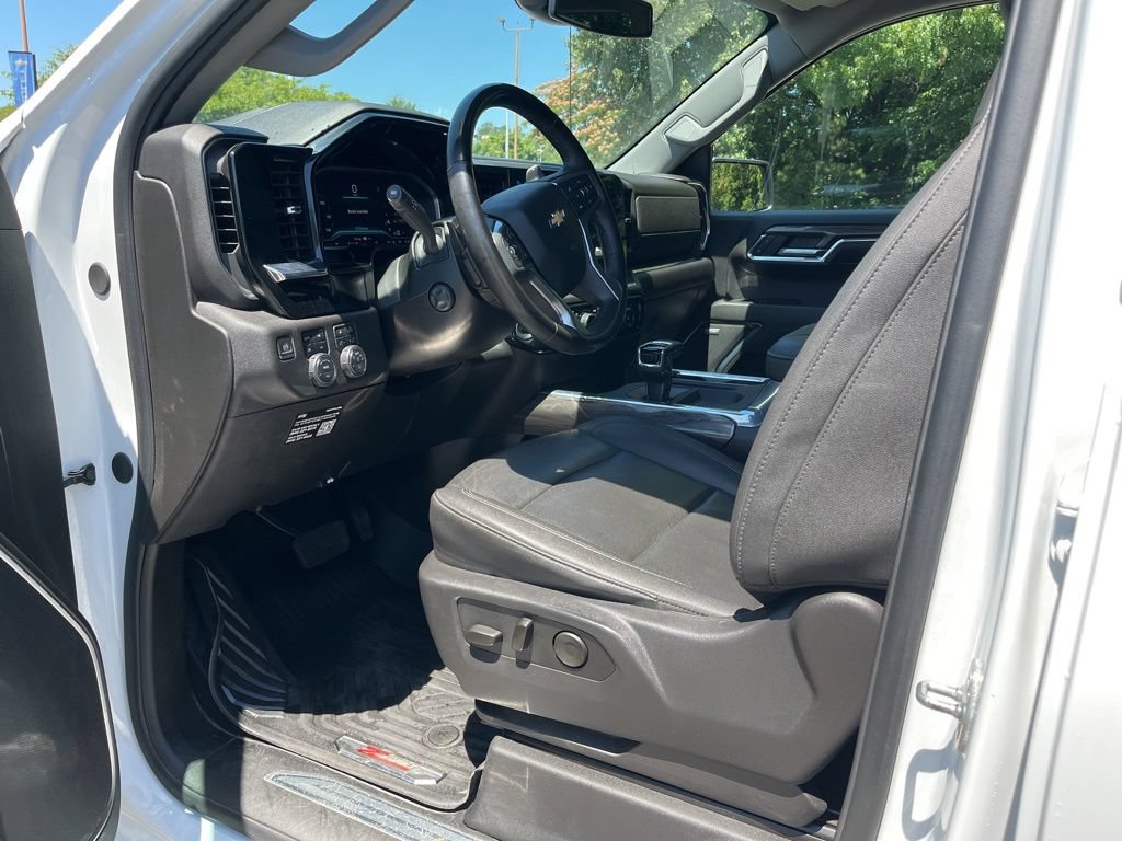 Used 2024 Chevrolet Silverado 1500 LTZ w/ LTZ Convenience Package II AWD/4WD image 10