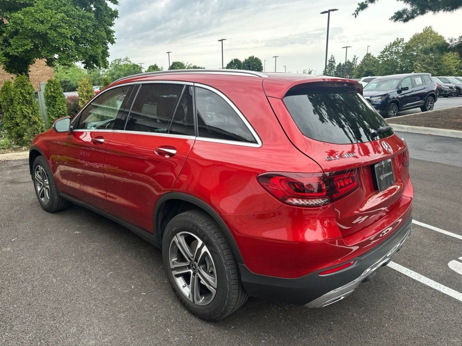 Used 2020 Mercedes-Benz GLC 300 4MATIC image 5