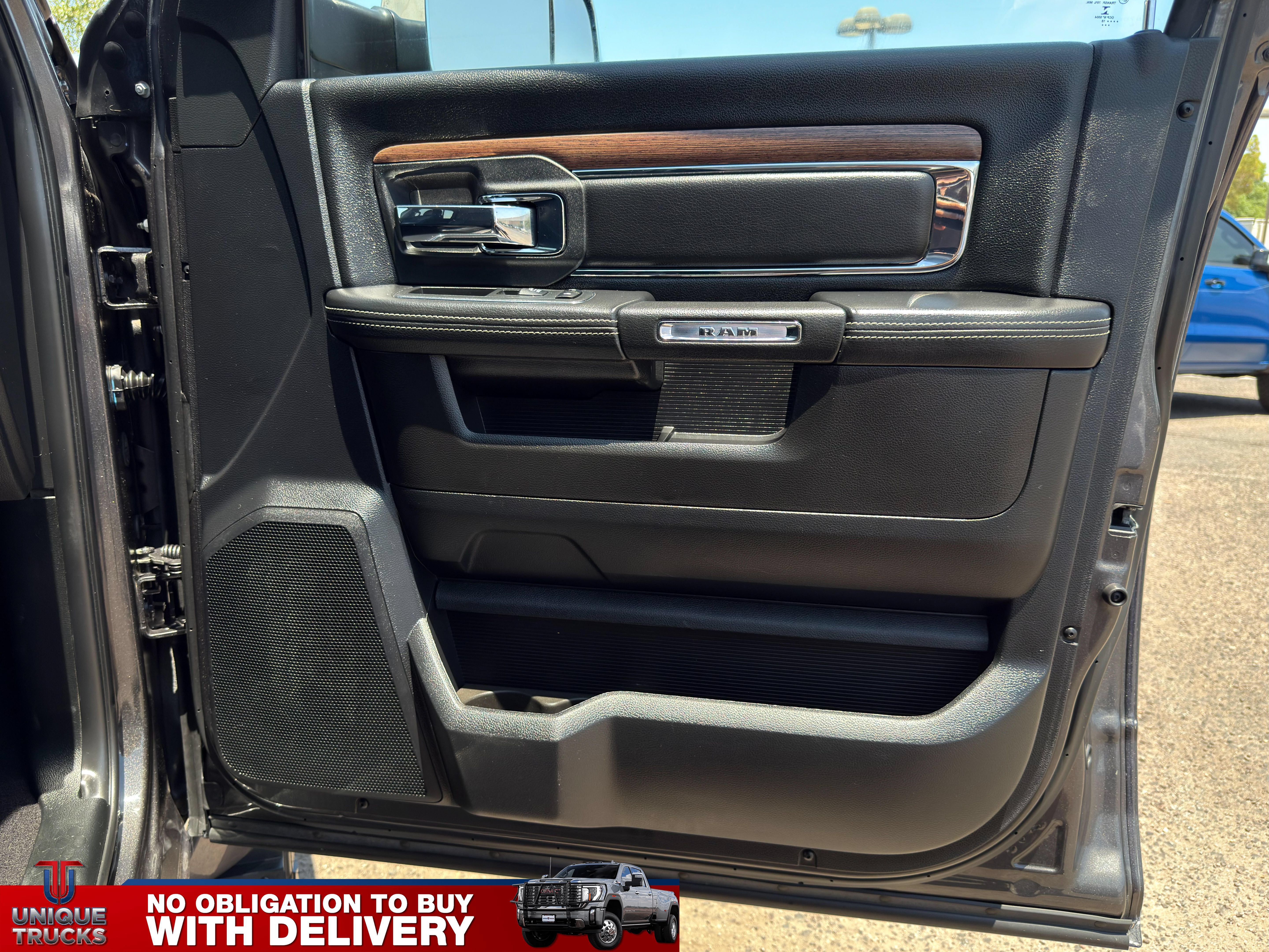 Used 2018 RAM 3500 Laramie w/ Cold Weather Group AWD/4WD image 34