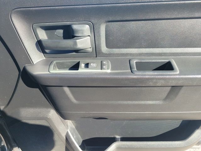 Used 2015 RAM 1500 Express image 22