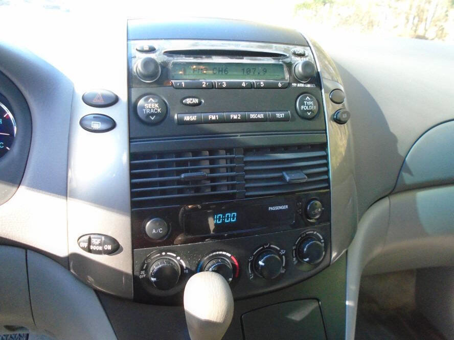 Used 2008 Toyota Sienna LE image 13