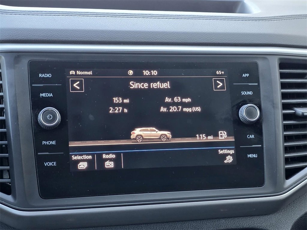 Used 2020 Volkswagen Atlas Cross Sport SE w/ Panoramic Sunroof Package image 16