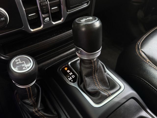 Used 2021 Jeep Wrangler Unlimited Sahara AWD/4WD image 19
