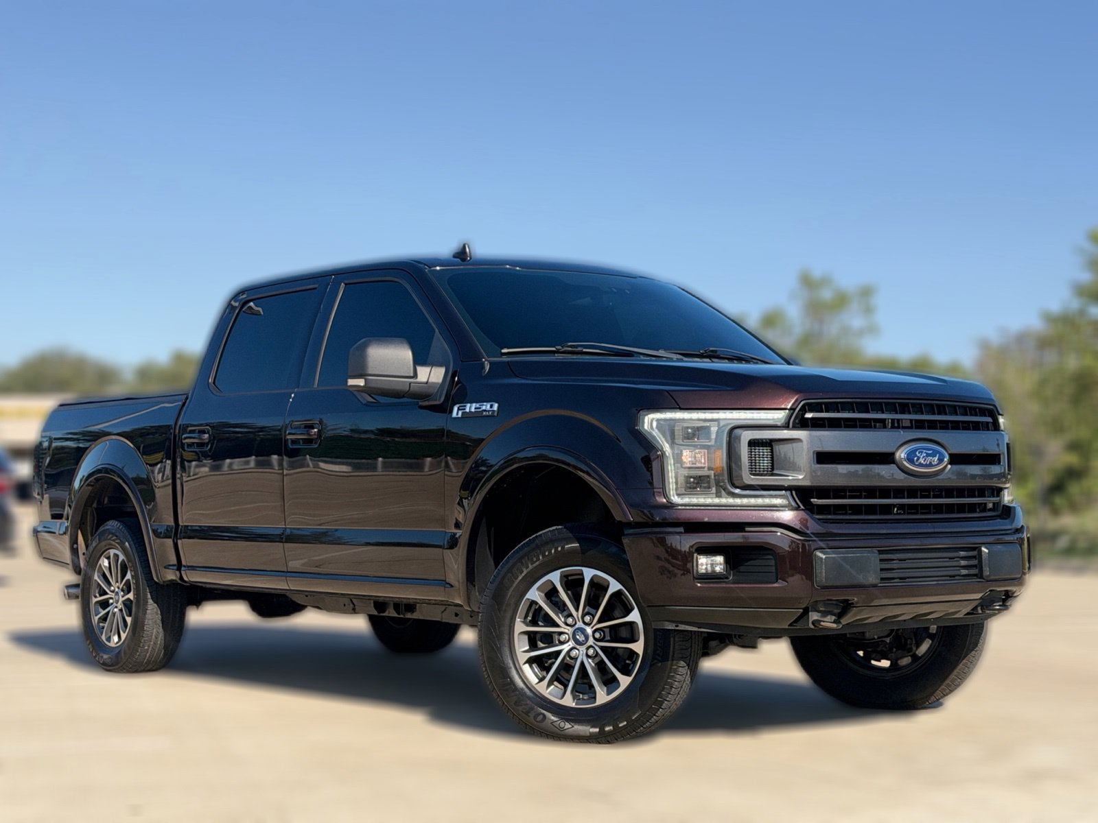 Used 2018 Ford F150 XLT w/ Equipment Group 302A Luxury AWD/4WD image 17