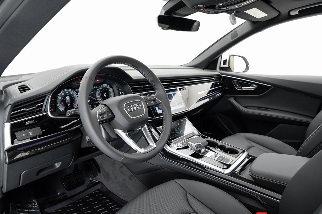 Used 2025 Audi Q8 Premium Plus w/ Premium Plus Package image 11