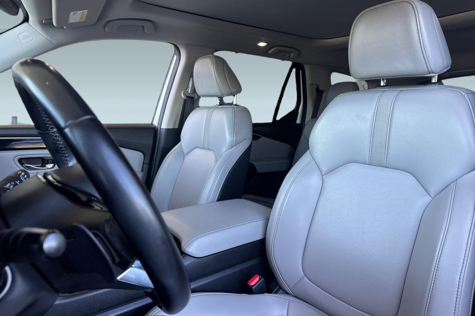 Used 2023 Honda Pilot Touring image 5