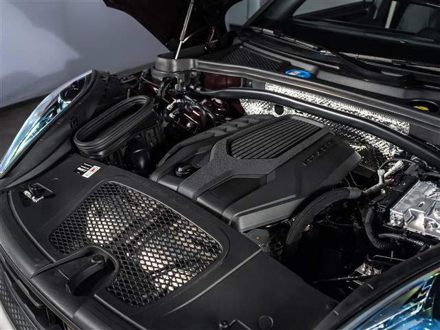 Used 2026 Porsche Macan AWD/4WD image 17
