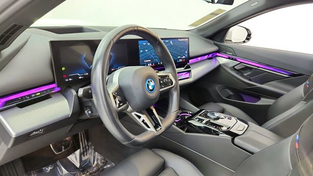 Used 2025 BMW i5 xDrive40 w/ M Sport Package image 19