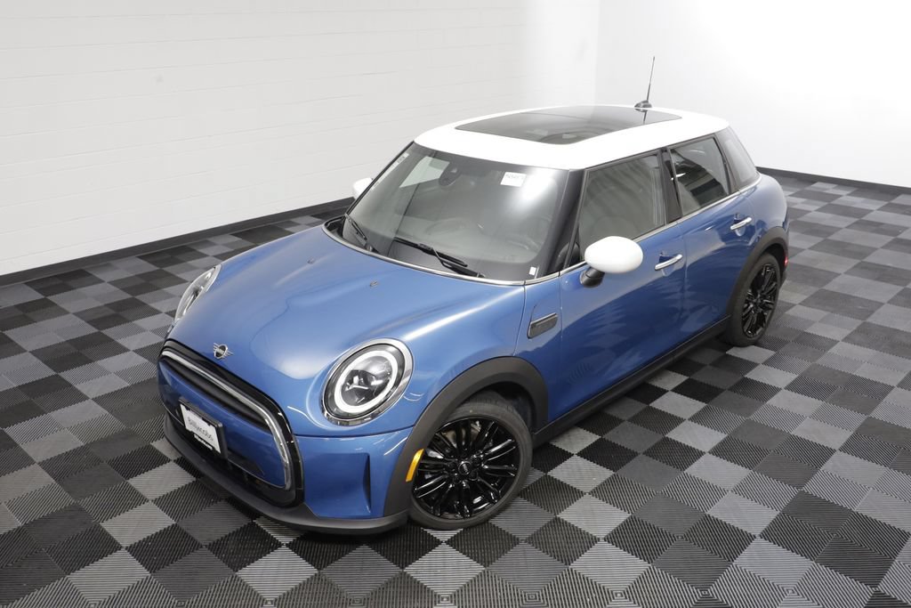 Used 2022 MINI Cooper 4-Door Hardtop FWD image 2